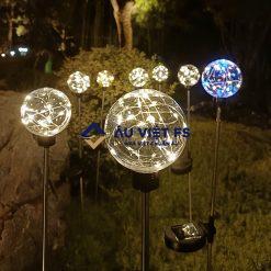 Đèn led cắm cỏ quả cầu thủy tinh trang trí sân vườn Z205